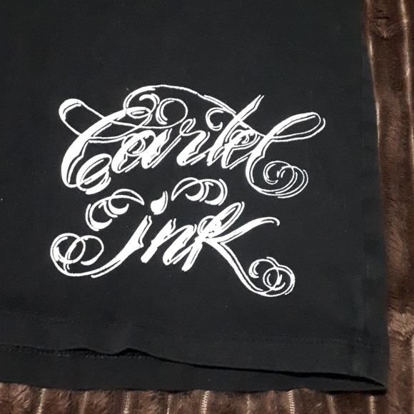 "Live Fast Die Pretty" Skull T-shirt - Picture 5 of 5